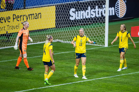 goalkeeper Hedvig Lindahl, Hanna Glas, Amanda Ilestedt and
