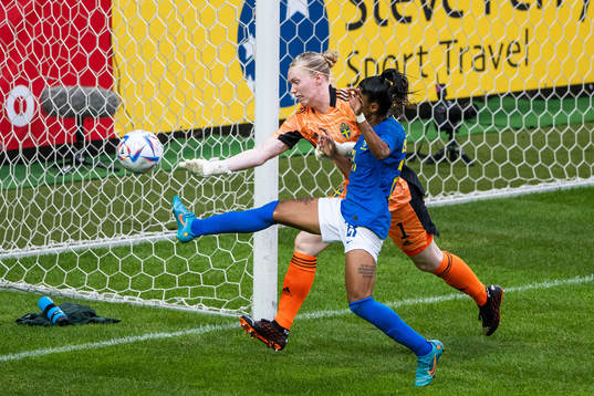 of Brazil Kerolin of Brazil and goalkeeper Hedvig Lindahl