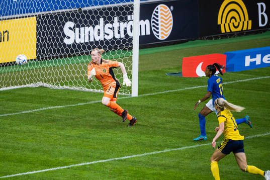 goalkeeper Hedvig Lindahl of Sweden