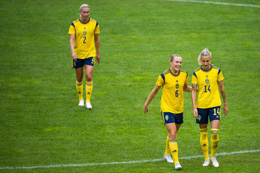Jonna Andersson, Magdalena Eriksson and Nathalie Björn of