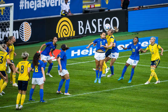Duda S of Brazil and Magdalena Eriksson of Sweden