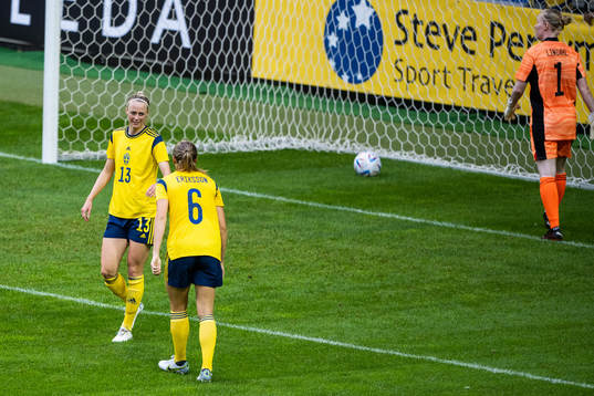 Amanda Ilestedt, Magdalena Eriksson and goalkeeper Hedvig
