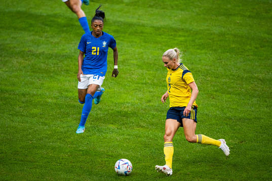 Kerolin of Brazil and Jonna Andersson of Sweden