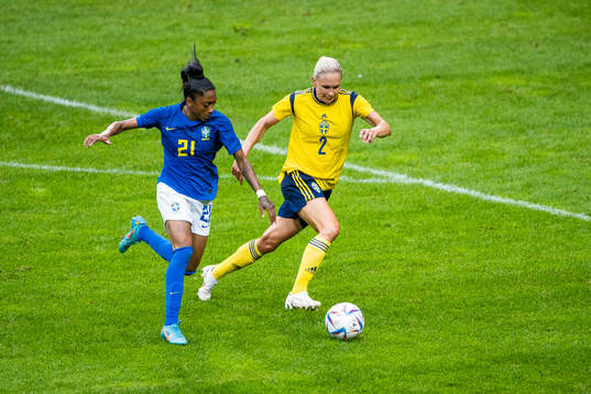Kerolin of Brazil and Olivia Schough of Sweden