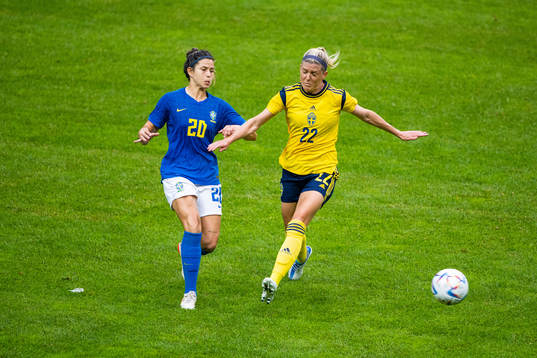 Fernanda of Brazil and Olivia Schough of Sweden