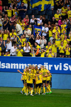 Johanna Rytting Kaneryd of Sweden celebrate with teammates