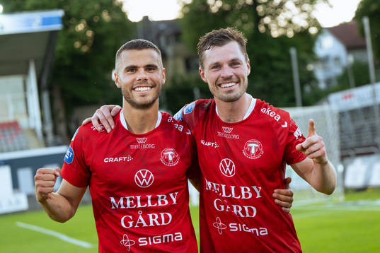 Trelleborgs Herman Hallberg och Nicolas Mortensen jublar