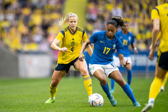 Hanna Glas of Sweden and Ary of Brazil