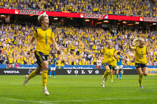Lina Hurtig of Sweden celebrates