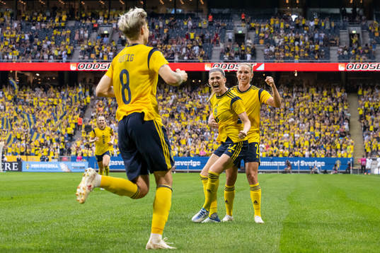 Lina Hurtig, Olivia Schough and Jonna Andersson celebrate