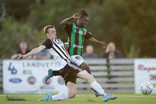 Lindomes Theodor Johansson och GAIS Michael Kargbo