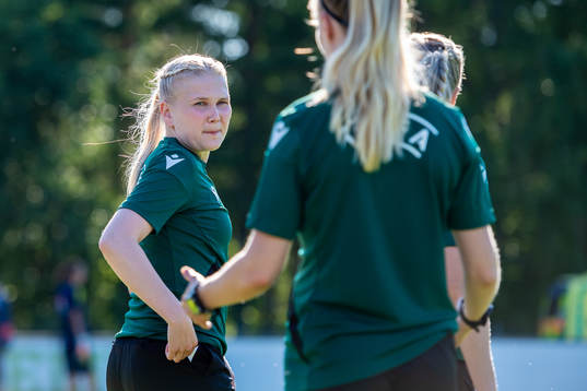 assistant referee Alisa Levälampi