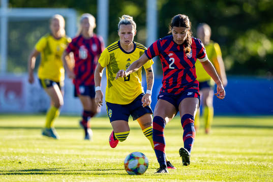 Marika Bergman Lundin of Sweden and Emily Madril of USA
