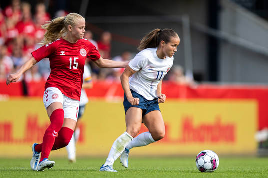 Kathrine Kuhl of Denmark and Guro Reiten of Norway