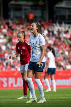 Caroline Graham Hansen of Norway reacts