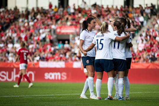 Guro Reiten of Norway celebrate the 1-2 goal with teammates