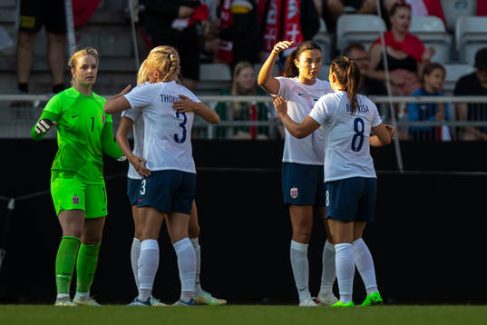 Goalkeeper Guro Pettersen of Norway celebrate with teammates