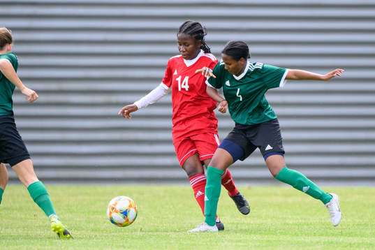 Jackie Epie Fokwa och Saron Berhe