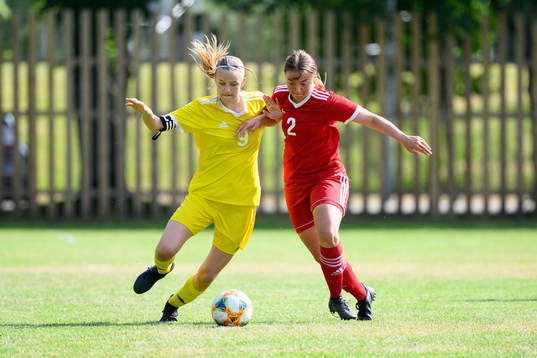 Fabienne Bartholdson och Leila Sehovic