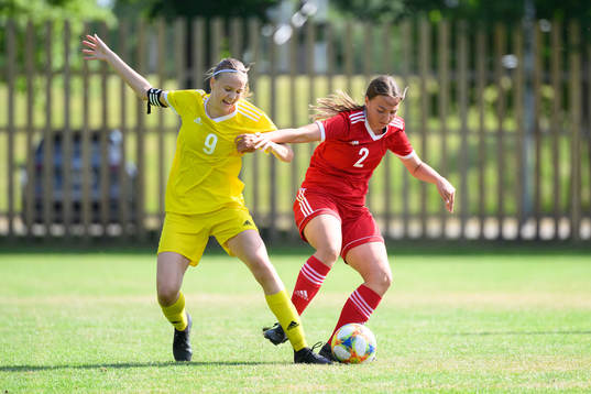 Fabienne Bartholdson och Leila Sehovic