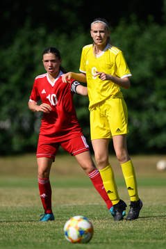 Thea Staffansson och Fabienne Bartholdson
