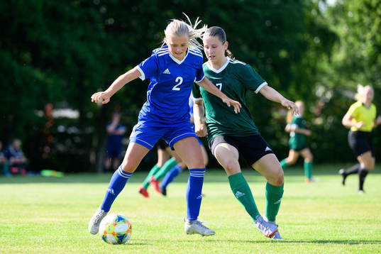 Ella Andersson och Nadira Muminovic
