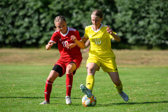 Nova Rolfsson och Klara Wilton