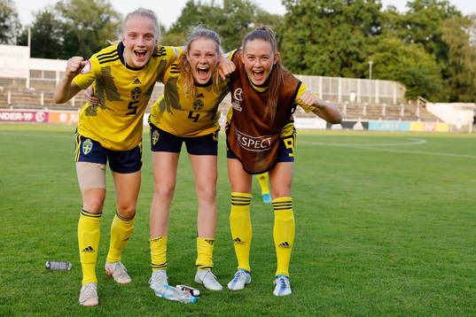 Anna Sandberg, Sofia Reidy and Svea Rehnberg of Sweden