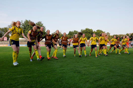 Players of Sweden celebrate