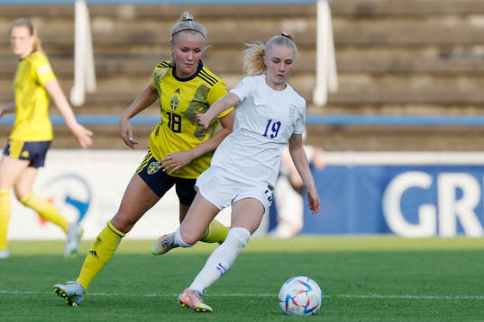 Felicia Jastré Högberg of Sweden in action against Laura