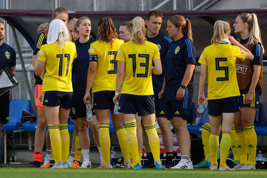 Emilia Bengtsson, head coach Caroline Sjöblom, Athinna