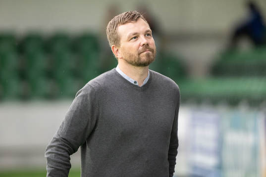 Sundsvalls tränare Henrik Åhnstrand innan fotbollsmatchen