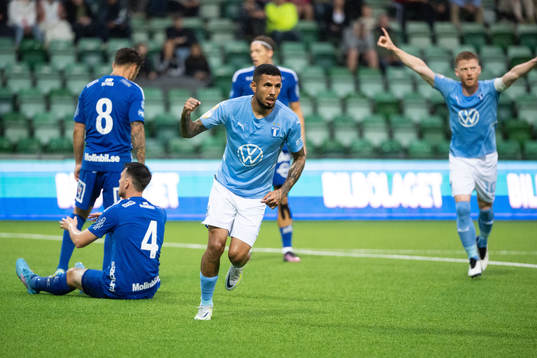 Malmö FFs Sergio Pena jublar