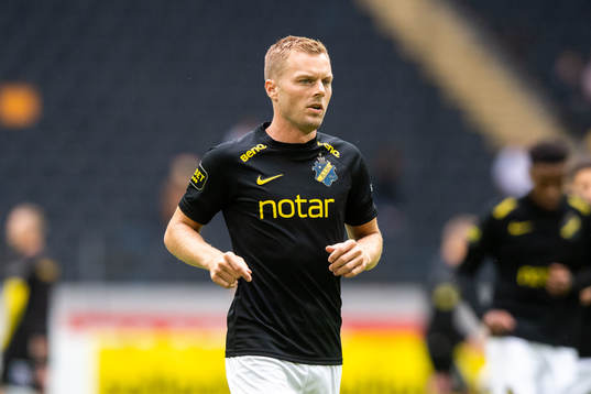 s Sebastian Larsson