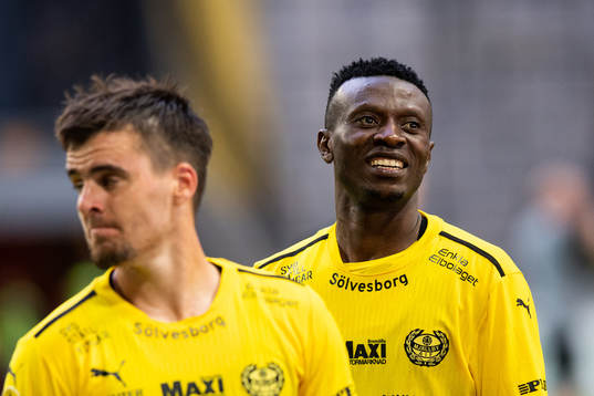 Mjällbys Chibuike Silas Nwankwo jublar