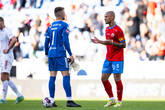 Kalmars målvakt Ricardo Friedrich och Helsingborgs Anthony