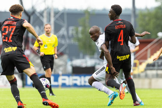 Utsiktens Nsima Peter och Östersunds Peter Amoran