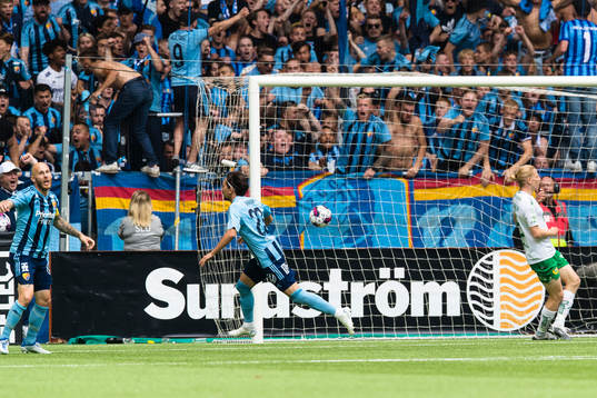 Djurgårdens Gustav Wikheim gör 1-0