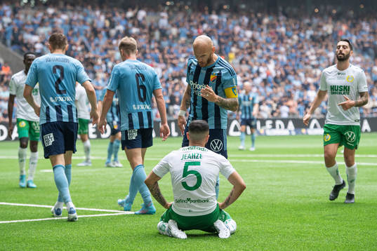 Djurgårdens Magnus Eriksson och Hammarbys Mohanad Jeahze