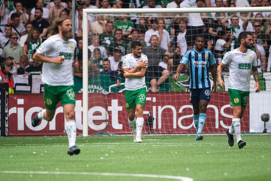 Hammarbys Astrit Selmani har ont