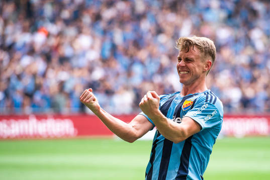 Djurgårdens Rasmus Schüller jublar