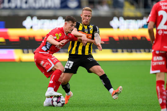 Elfsborgs Simon Olsson och Häckens Mikkel Rygaard Jensen