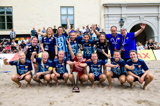 Djurgårdens IF FF spelare jublar