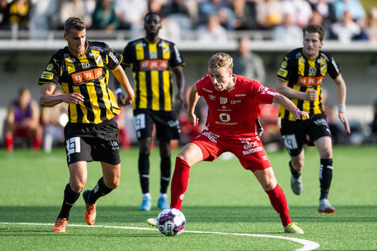 Häckens Johan Hammar och Elfsborgs Jeppe Møldrup Okkels