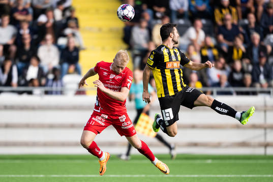 Elfsborgs Sveinn Guðjohnsen och Häckens Kadir Hodzic