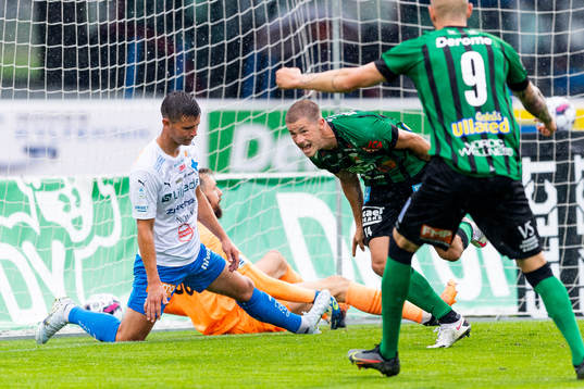 Varbergs Oliver Alfonsi jublar