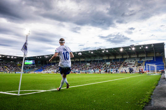 IFK Norrköpings Jonathan Levi med en hörna