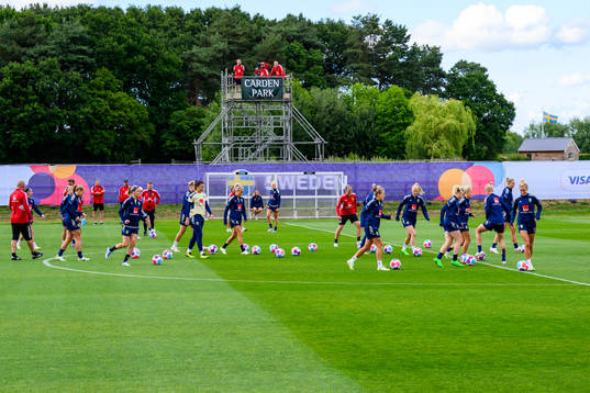 Players warm up