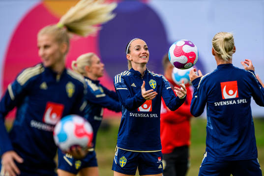 Kosovare Asllani