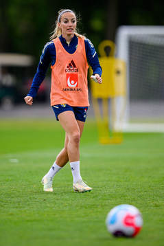 Kosovare Asllani